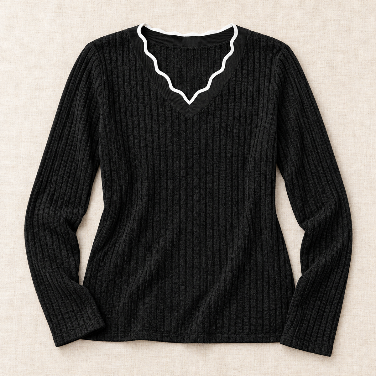 Women’s Scalloped V-Neck Long Sleeve Knit Top